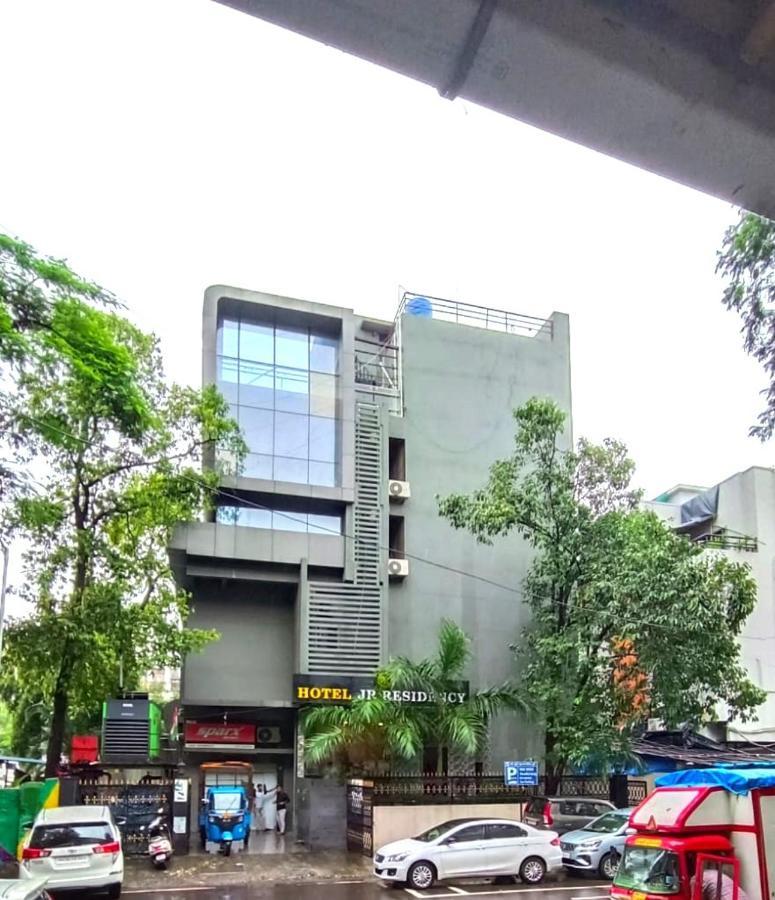 Hotel J R Residency Navi Mumbai Esterno foto