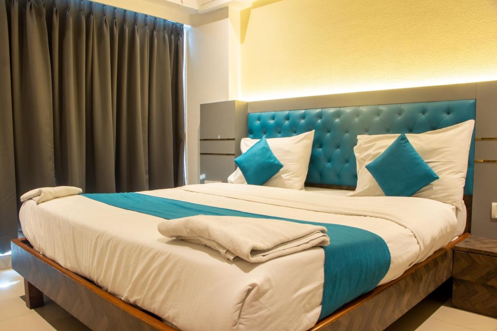 Hotel J R Residency Navi Mumbai Esterno foto