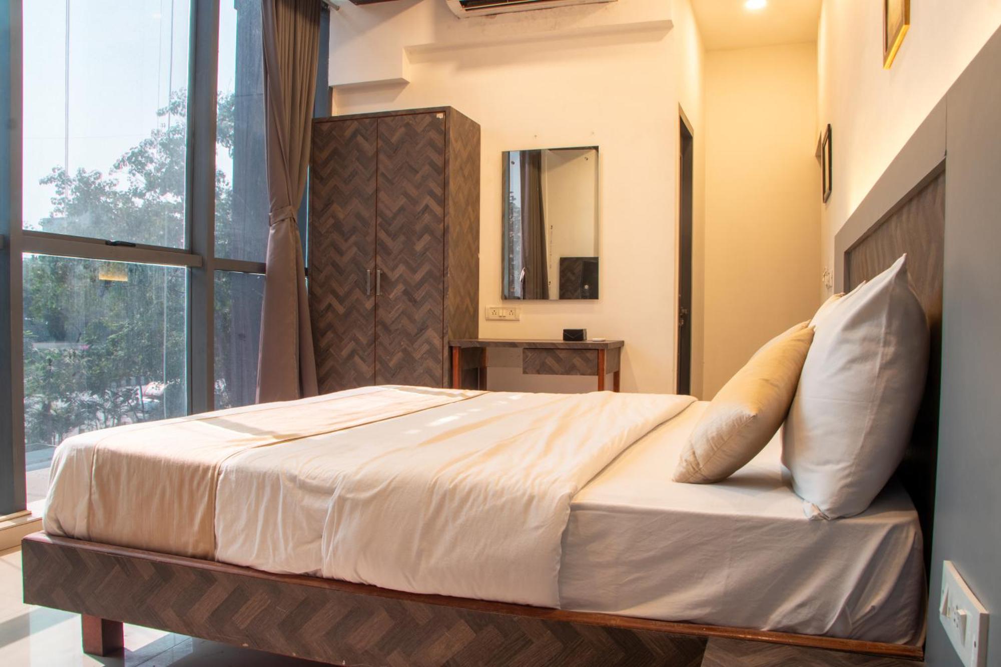 Hotel J R Residency Navi Mumbai Esterno foto